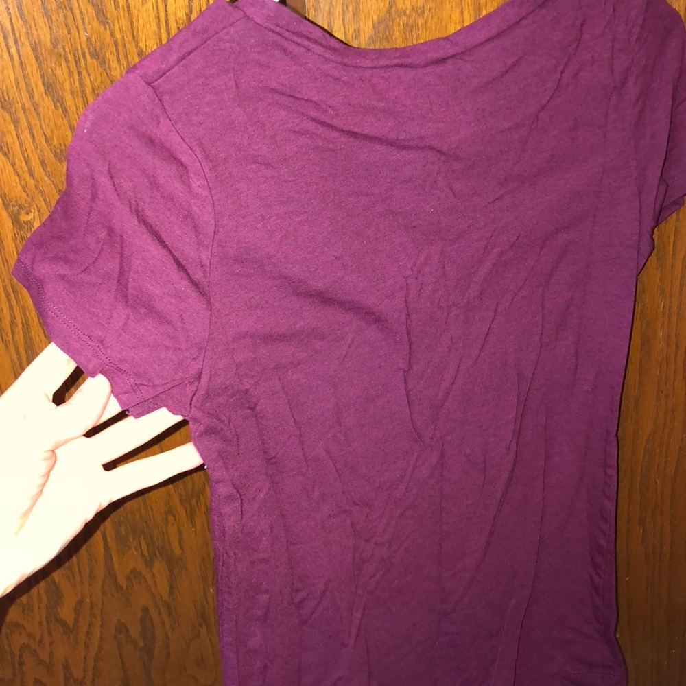 Basic Maroon V Neck - Picture 3 of 3